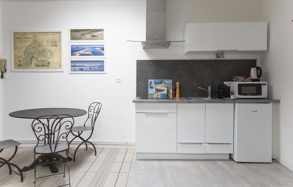 Une Chambre Chez Dupont Bordeaux Bilik gambar