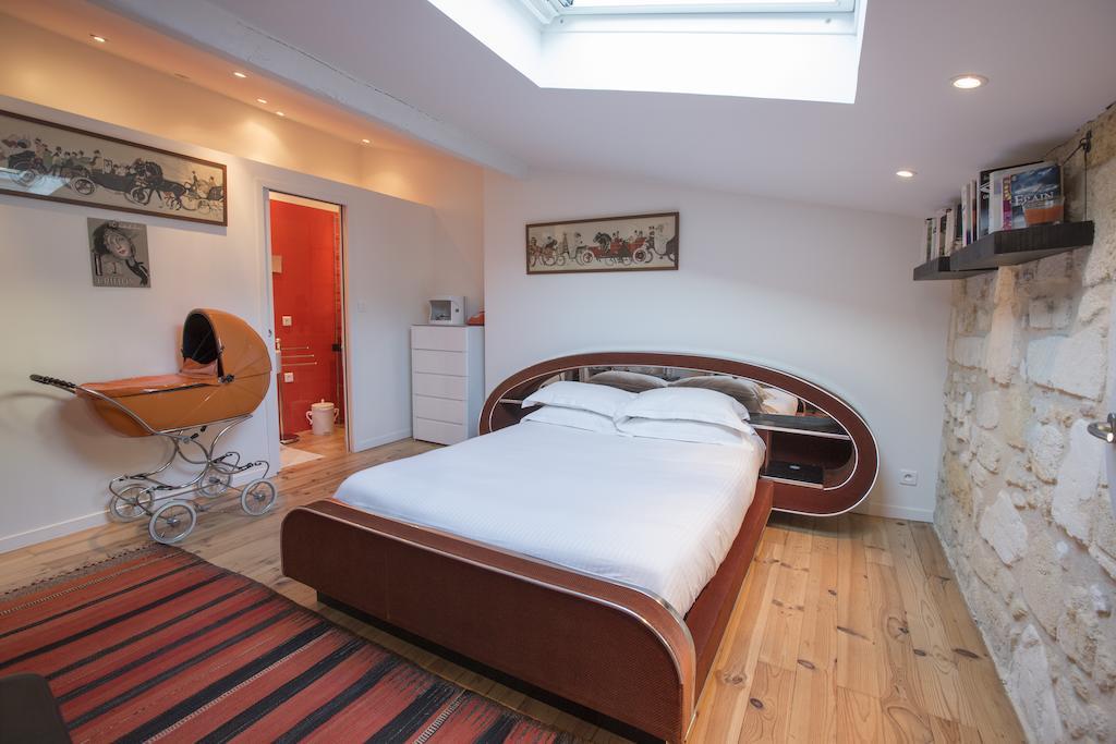 Une Chambre Chez Dupont Bordeaux Bilik gambar