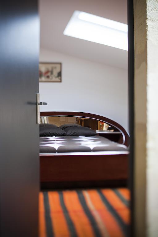 Une Chambre Chez Dupont Bordeaux Bilik gambar